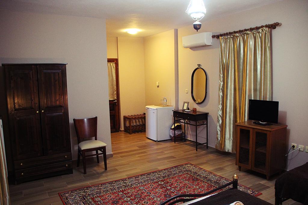Prasino Horio Hotell Arnaia Exteriör bild
